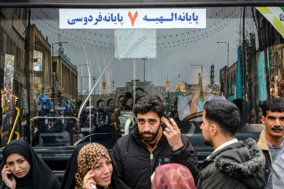 تحویل سال ۱۴۰۳ در حرم مطهر امام رضا (ع) و خیابان‌های منتهی به حرم
