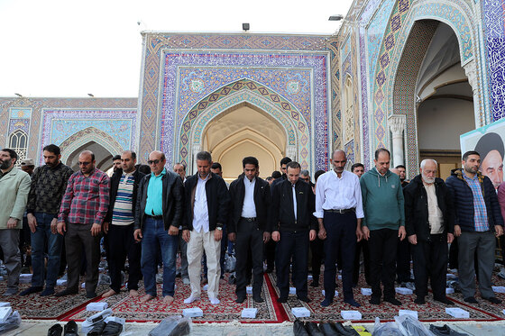 نماز عید فطر در حرم مطهر رضوی