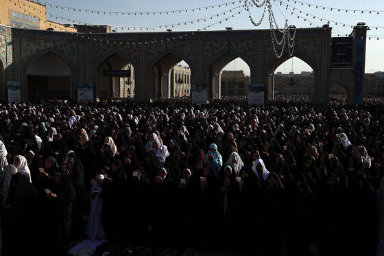 نماز عید فطر در حرم مطهر رضوی