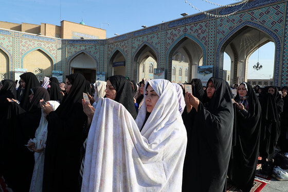 نماز عید فطر در حرم مطهر رضوی