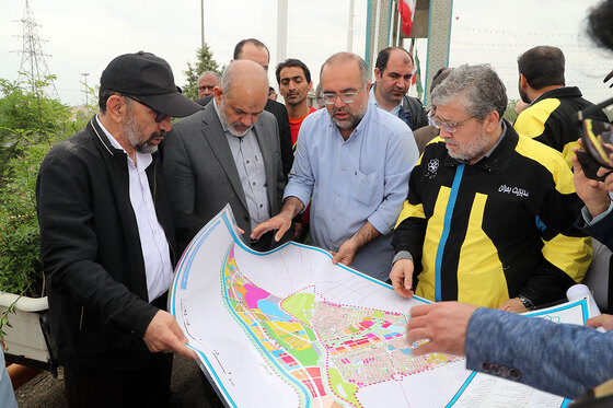 حضور وزیر کشور در مناطق سیل زده مشهد 