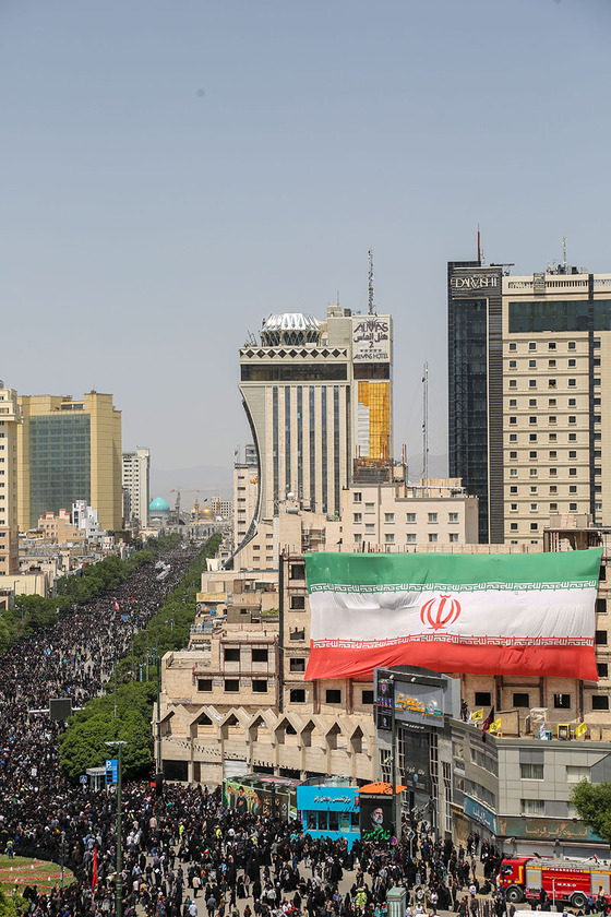 تشییع پیکر رئیس‌جمهور و شهدای خدمت در مشهد -3