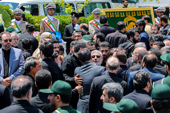 استقبال و تشییع پیکر رئیس‌جمهور و شهدای خدمت در مشهد - 4