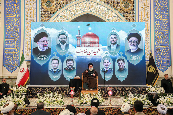 مراسم بزرگداشت شهدای خدمت در حرم مطهر رضوی