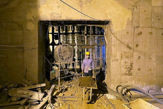 زیر شهر زندگی جاریست 