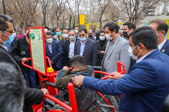 بهره برداری و رونمایی از فضای تفریحی ورزشی و ناوگان اتوبوسرانی ویژه افراد دارای معلولیت