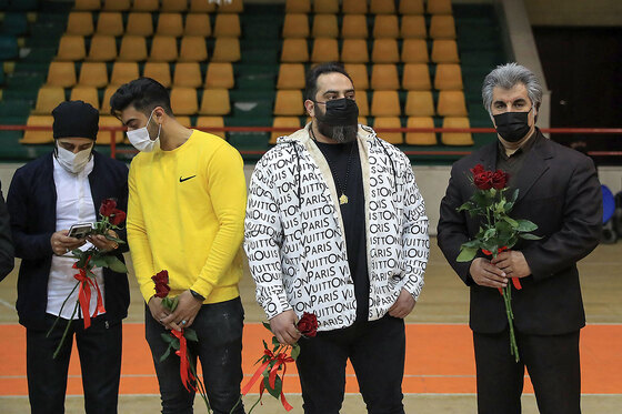 رونمایی از پیراهن تیم معلولین فیاض‌بخش برای دیدار با یاران خداداد عزیزی‎‎
