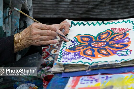 زهرا نعمتی نقاش «خودآموخته» 80 ساله مشهدی
