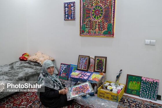 زهرا نعمتی نقاش «خودآموخته» 80 ساله مشهدی