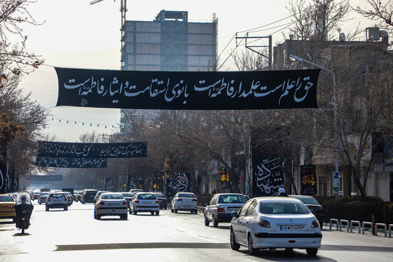 فضاسازی شهر مشهد به مناسبت ایام فاطمیه و سالگرد شهادت سردار سلیمانی