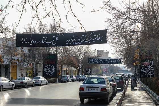 فضاسازی شهر مشهد به مناسبت ایام فاطمیه و سالگرد شهادت سردار سلیمانی