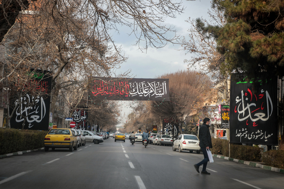 فضاسازی شهر مشهد به مناسبت ایام فاطمیه و سالگرد شهادت سردار سلیمانی