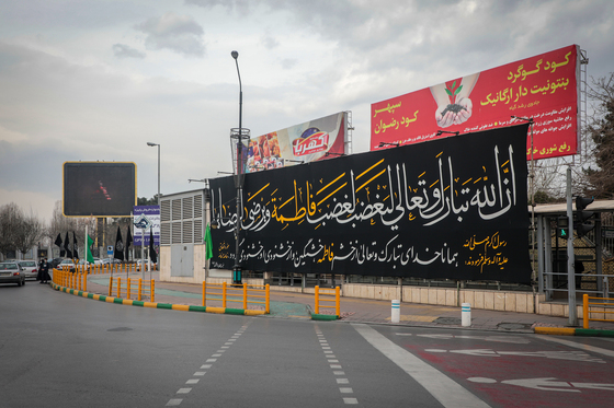 فضاسازی شهر مشهد به مناسبت ایام فاطمیه و سالگرد شهادت سردار سلیمانی