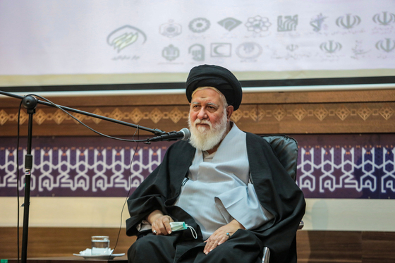 مراسم اهدای 1300 سری جهیزیه و 5000 لوزام گرمایشی