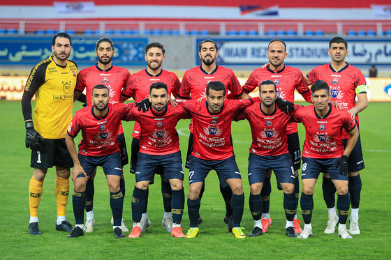 لیگ برتر فوتبال | مسابقه نساجی قائمشهر و پرسپولیس
