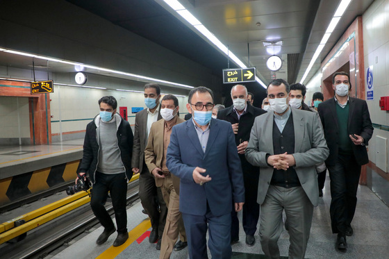 بازدید استاندار خراسان رضوی و شهردار مشهد از خطوط قطارشهری مشهد