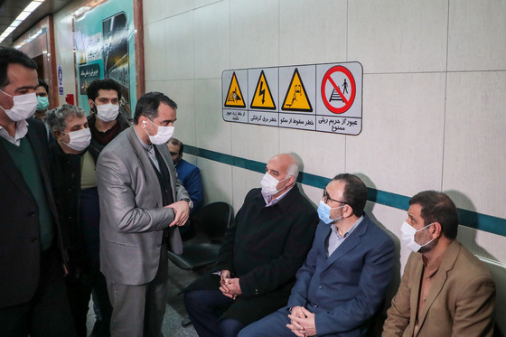 بازدید استاندار خراسان رضوی و شهردار مشهد از خطوط قطارشهری مشهد
