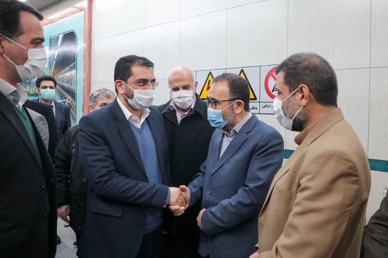 بازدید استاندار خراسان رضوی و شهردار مشهد از خطوط قطارشهری مشهد