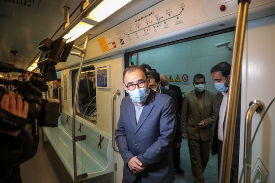 بازدید استاندار خراسان رضوی و شهردار مشهد از خطوط قطارشهری مشهد