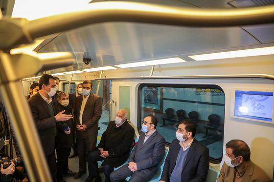 بازدید استاندار خراسان رضوی و شهردار مشهد از خطوط قطارشهری مشهد