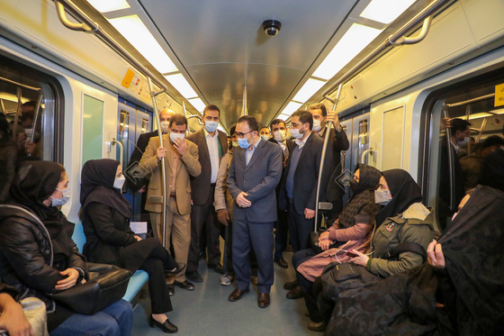 بازدید استاندار خراسان رضوی و شهردار مشهد از خطوط قطارشهری مشهد