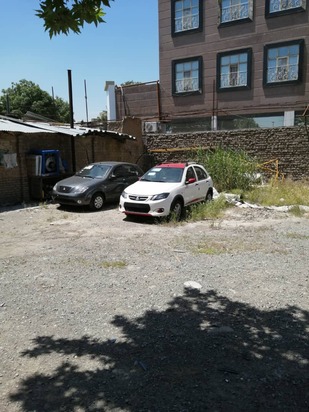 کشف انبار خودروهای احتکارشده در خیابان بهار مشهد/ بازار خودرو مشهد زیر ذره‌بین بازرسی و تعزیرات+عکس