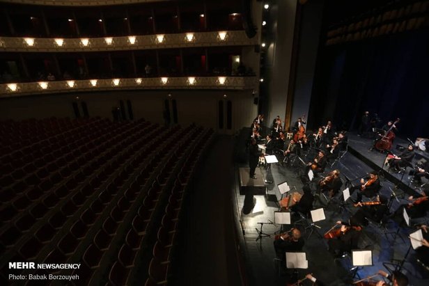 کنسرت آنلاین همایون شجریان به مناسبت عید فطر+فیلم و عکس