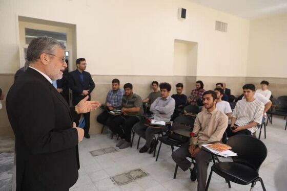 قلندرشریف: مراودات دوجانبه بین دانشگاه و شهرداری مشهد باعث تسریع حل مسائل شهری می‌شود + فیلم