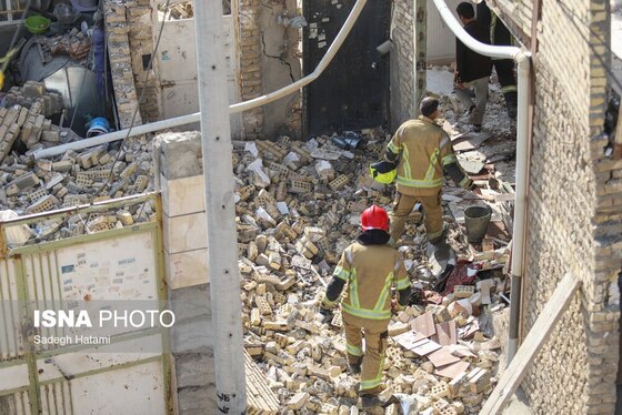 انفجار گاز شهری در منزل مسکونی در مشهد با یک مصدوم (۲۸ مهر ۱۴۰۳) + عکس