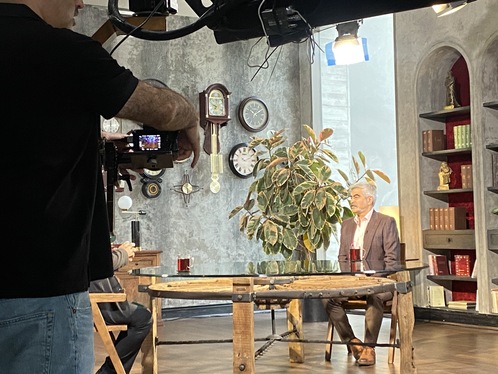 تصاویر جدید از پشت صحنه برنامه اکنون با اجرای سروش صحت