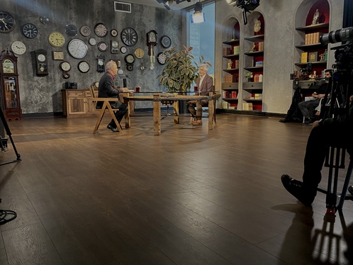 تصاویر جدید از پشت صحنه برنامه اکنون با اجرای سروش صحت