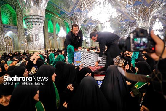 گزارش تصویری | وداع با پیکر مطهر بانوی شهیده معصومه کرباسی در حرم مطهر رضوی - مشهد