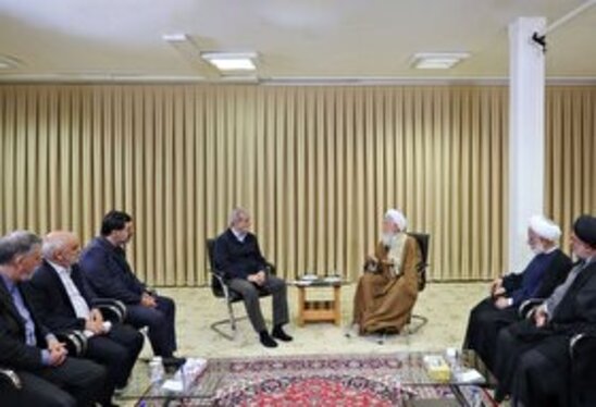 پزشکیان با آیت‌الله جوادی آملی دیدار کرد (۱۰ آبان ۱۴۰۳)