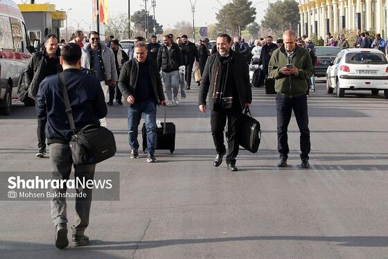 گزارش تصویری | استقبال از تیم ستارگان ۹۸ در فرودگاه مشهد