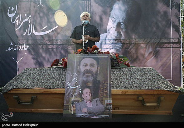 مراسم تشییع و خاکسپاری محمد علی کشاورز+ فیلم و تصاویر