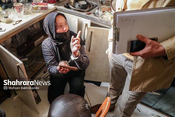 گزارش تصویری | بازسازی صحنه قتل پدر توسط دختر در مشهد