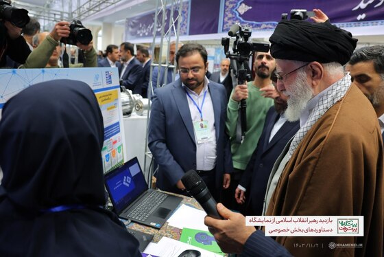 گزارش تصویری | بازدید رهبر معظم انقلاب اسلامی از نمایشگاه رویداد ملی «پیشگامان پیشرفت» (۲ بهمن ۱۴۰۳)