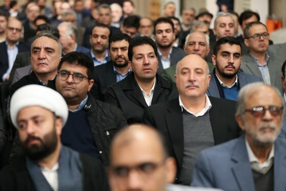 گزارش تصویری | دیدار جمعی از فعالان اقتصادی کشور با رهبر معظم انقلاب اسلامی (۳ بهمن ۱۴۰۳)