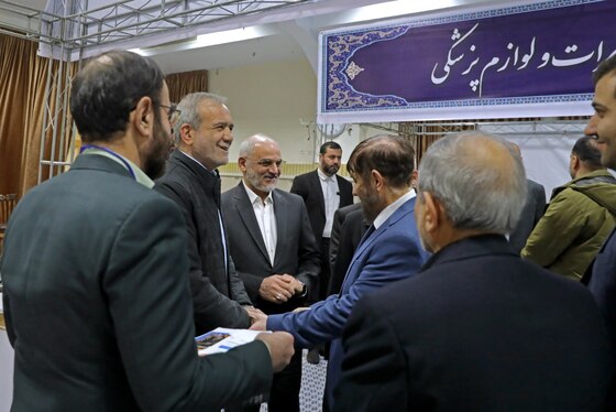 بازدید رئیس‌جمهور از نمایشگاه «پیشگامان پیشرفت» + عکس (۶ بهمن ۱۴۰۳)