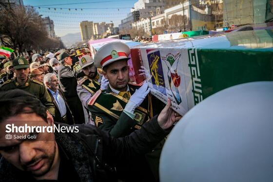 گزارش تصویری | تشییع پیکرهای مطهر ۴ شهید مرزبانی و دفاع مقدس در مشهد (۷ بهمن ۱۴۰۳)
