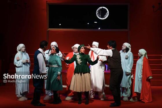 گزارش تصویری | تئاتر باران در «شب تابستان»