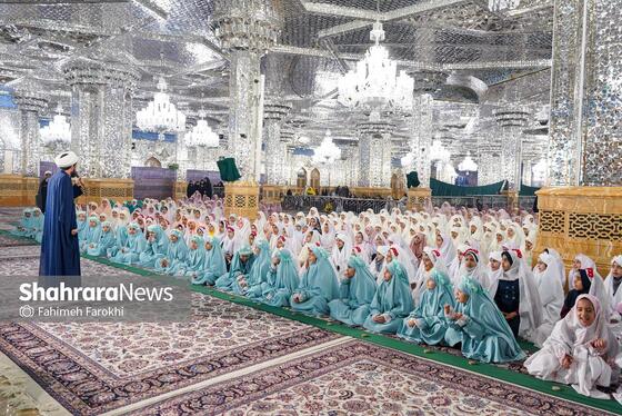گزارش تصویری | جشن تکلیف دانش آموزان دختر مدارس غیر دولتی در حرم مطهر رضوی