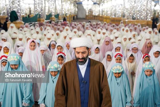 گزارش تصویری | جشن تکلیف دانش آموزان دختر مدارس غیر دولتی در حرم مطهر رضوی