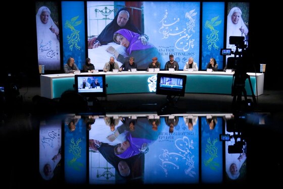گزارش تصویری | فتوکال و نشست خبری فیلم «دست تنها» با حضور علی اوجی و نرگس محمدی