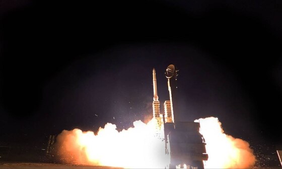 رونمایی از نسل جدید سامانه موشکی باور ۳۷۳ + فیلم و عکس