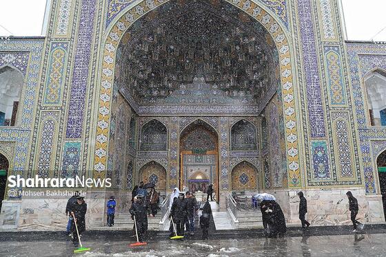گزارش تصویری | یک روز برفی در حرم مطهر امام رضا(ع) - ۲۱ بهمن ۱۴۰۳