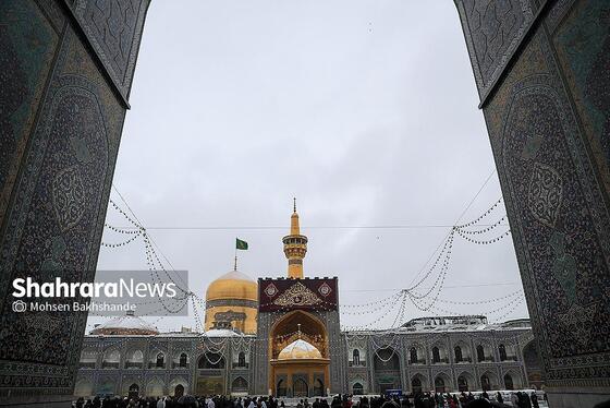 گزارش تصویری | یک روز برفی در حرم مطهر امام رضا(ع) - ۲۱ بهمن ۱۴۰۳
