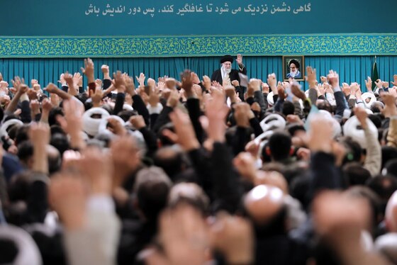 گزارش تصویری | دیدار مردم آذربایجان شرقی با رهبر معظم انقلاب اسلامی (۲۹ بهمن ۱۴۰۳)