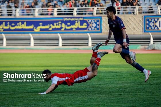 گزارش تصویری | مسابقه فوتبال آوانا مشهد و گلچین رباط کریم