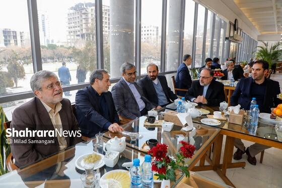 گزارش تصویری | دیدار عراقچی با شهردار و رئیس شورای شهر مشهد
